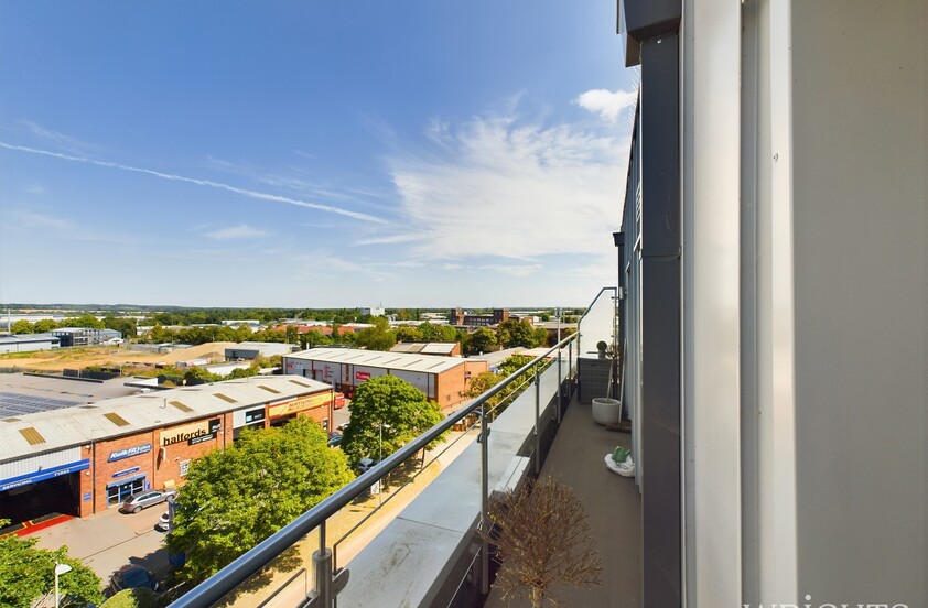 2 Bedroom Apartment in Bridge Road East, Welwyn Garden City