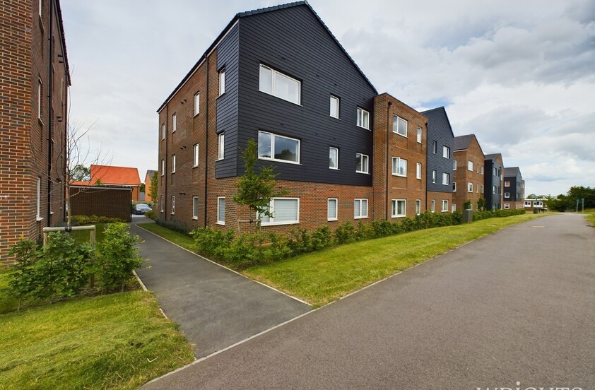 1 bedroom Apartment - Blossom Drive, Welwyn Garden City
