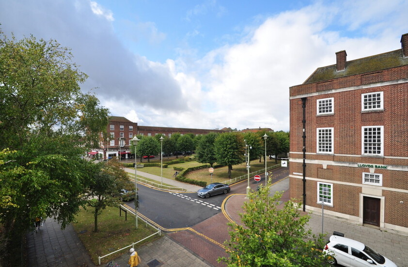 2 bedroom Apartment - Stonehills, Welwyn Garden City