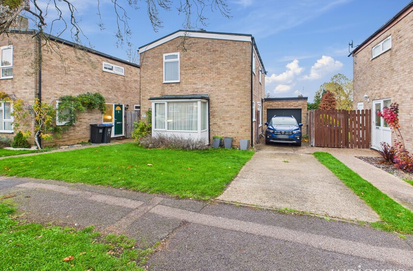 3 Bedroom Detached House in Fallowfield, Welwyn Garden City