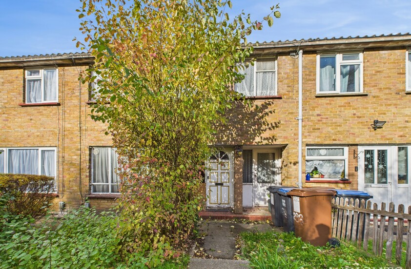 3 Bedroom Terraced House in Bishops Rise, Hatfield