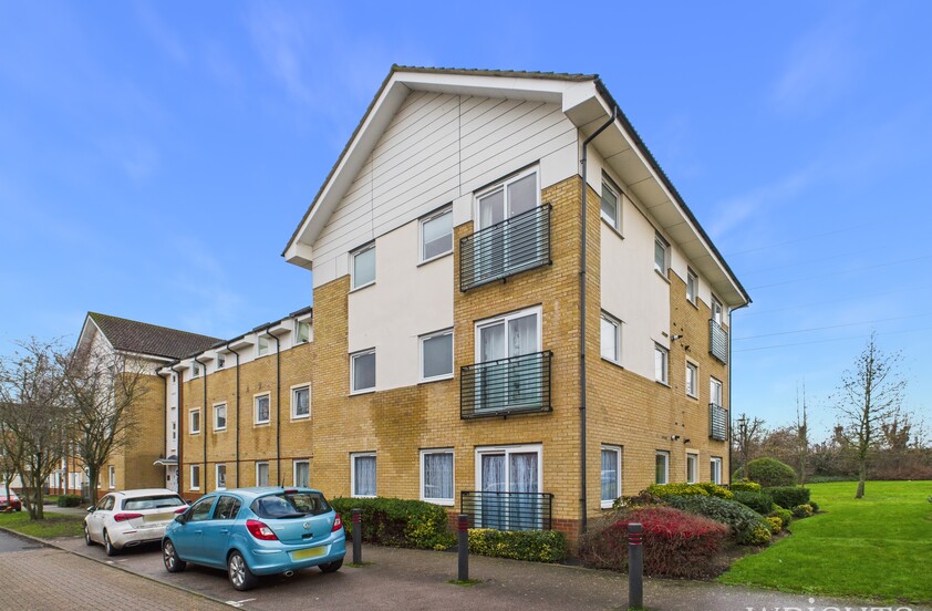 1 Bedroom Apartment in Eddington Crescent, Welwyn Garden City