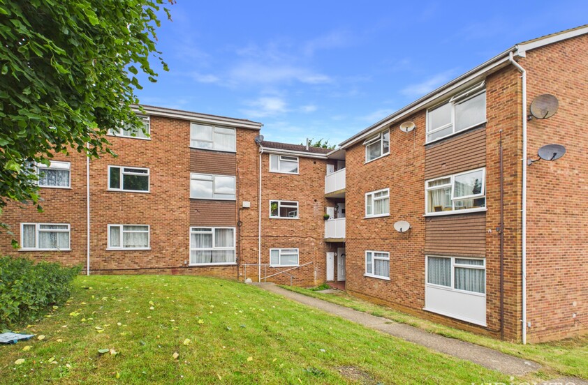1 Bedroom Flat in Osterley Close, Stevenage