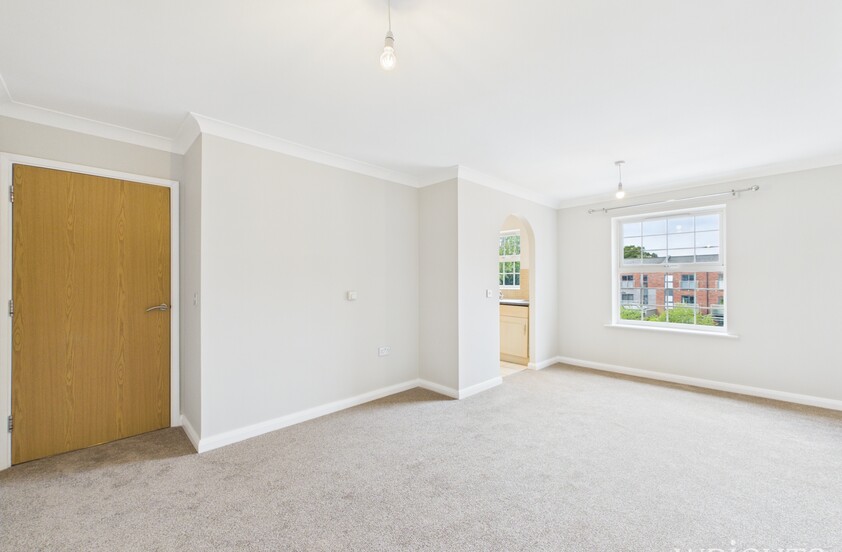 2 Bedroom Flat in Bridge Court, WELWYN GARDEN CITY