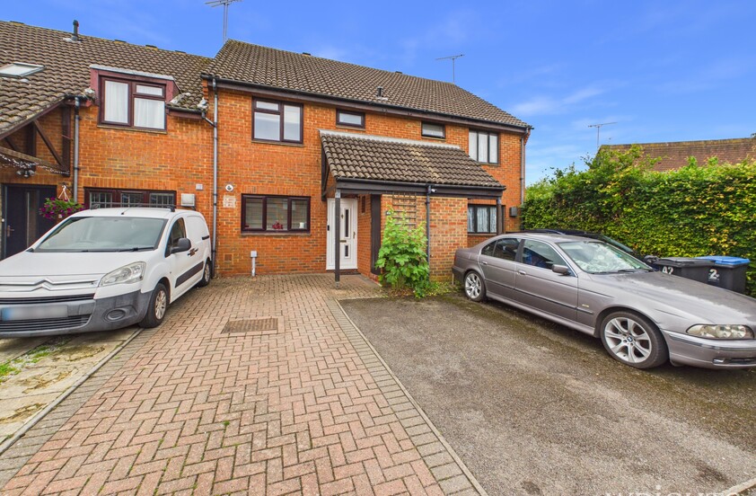 3 Bedroom Terraced House in Dalewood, Welwyn Garden City