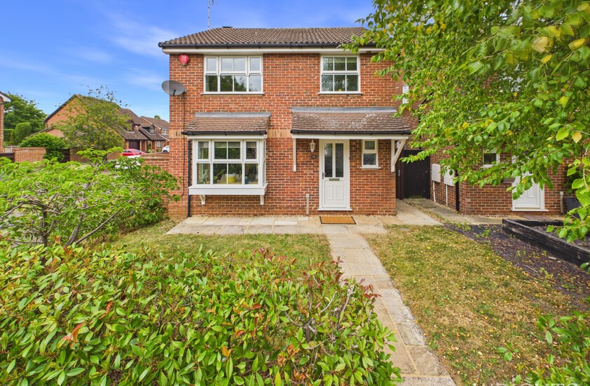 3 Bedroom Detached House in Somersham, Welwyn Garden City