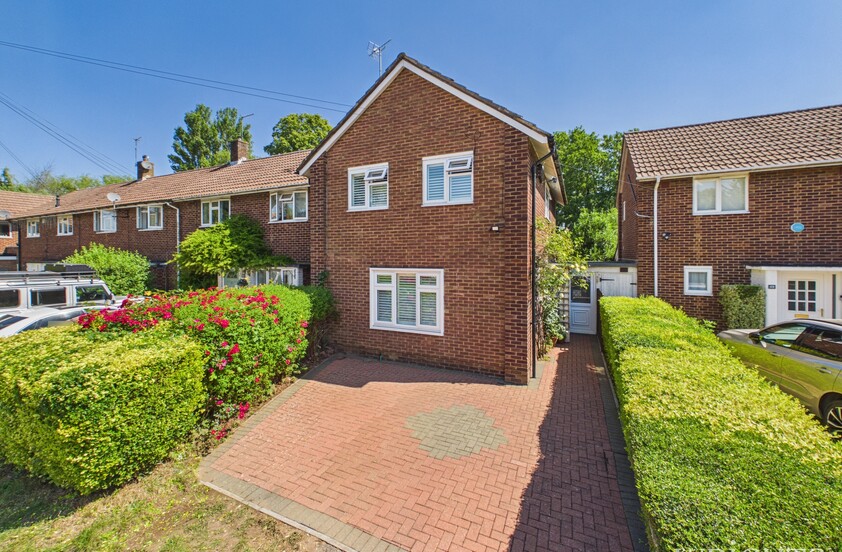 2 Bedroom End of Terrace House in Bushey Ley, WELWYN GARDEN CITY