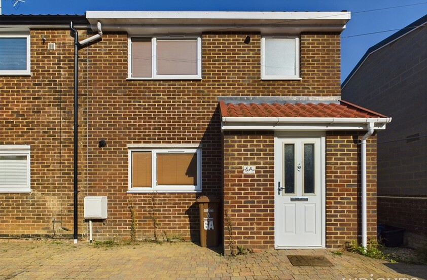 2 bedroom House - Shackleton Spring, Stevenage