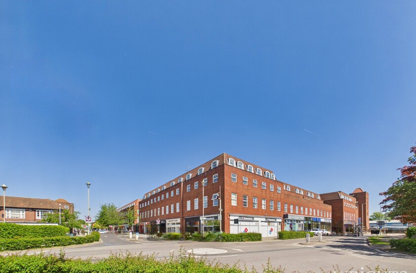 2 Bedroom Apartment in Fretherne Road, Welwyn Garden City