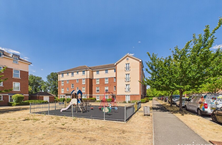 2 bedroom Apartment - MERRIFIELD COURT, WELWYN GARDEN CITY