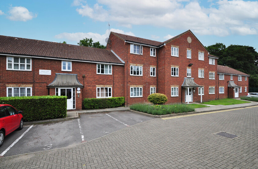 1 bedroom Apartment - Regent Court, Welwyn Garden City
