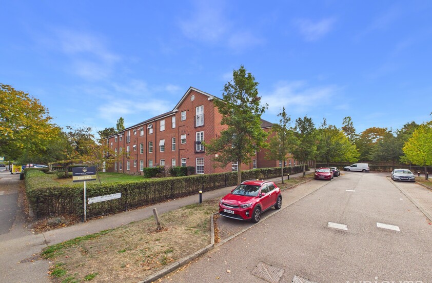 2 Bedroom Apartment in Bridge Court, Welwyn Garden City