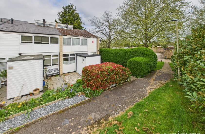 3 Bedroom End of Terrace House in Stoneycroft, WELWYN GARDEN CITY