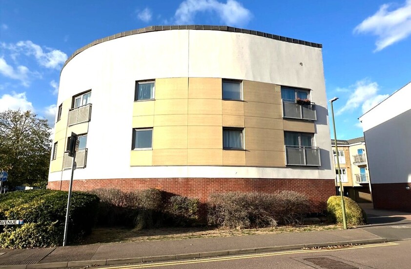 2 bedroom Apartment - Spectre Court, Hatfield